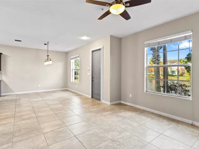 Продажа дома по адресу 259 SW 7TH Street 259 - фото 8894368
