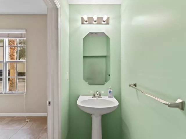 Продажа дома по адресу 259 SW 7TH Street 259 - фото 8894357