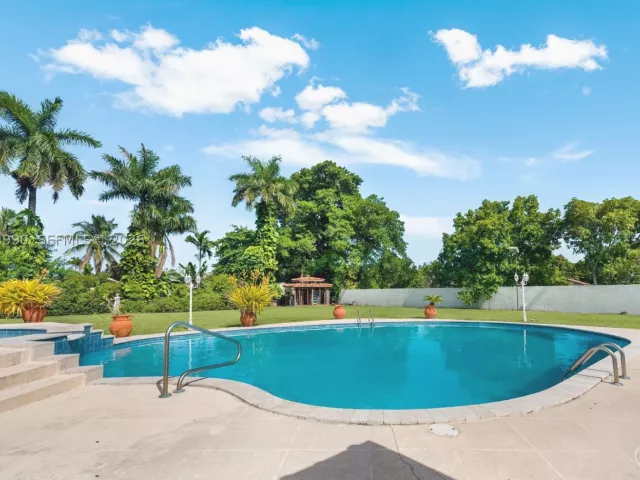Продажа дома по адресу 2605 SW 115th Ave - фото 8900238
