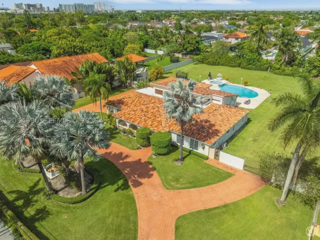 Продажа дома по адресу 2605 SW 115th Ave - фото 8900224