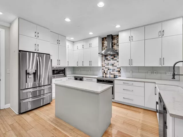 Продажа дома по адресу 1617 NE 2nd Court - фото 8916986