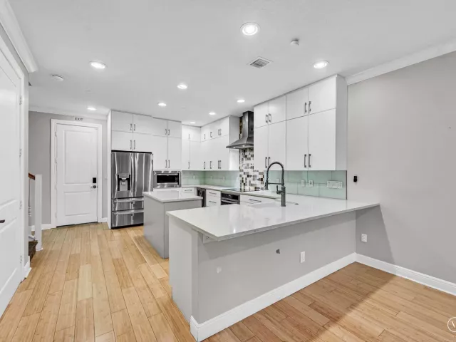 Продажа дома по адресу 1617 NE 2nd Court - фото 8916989