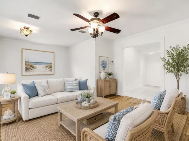 Продажа дома по адресу 1432 NE 2ND Avenue - фото 9375117