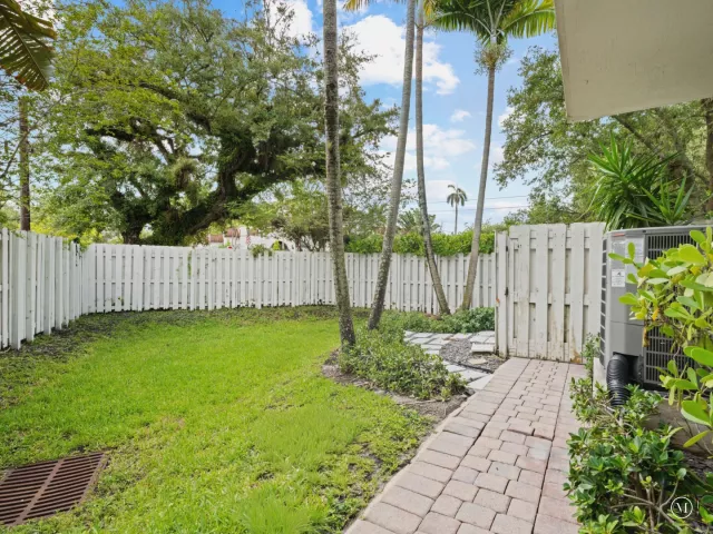 Продажа дома по адресу 1101 Waverly Road - фото 8899954