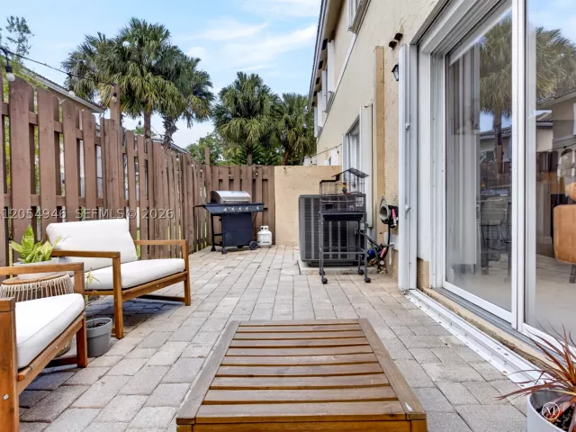 Продажа дома по адресу 17071 NW 22nd St - фото 8896834