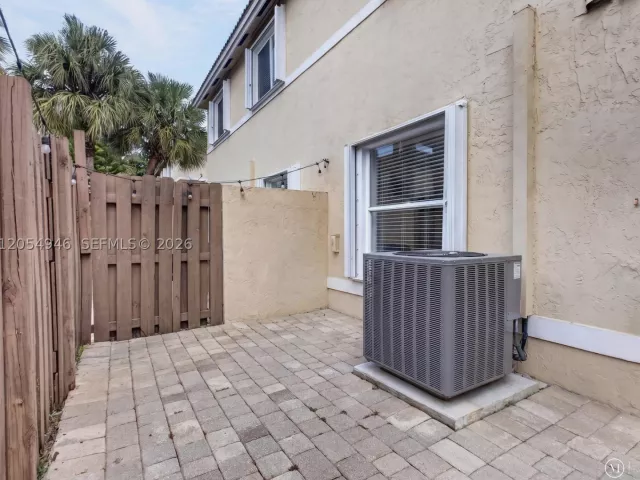 Продажа дома по адресу 17071 NW 22nd St - фото 8896837