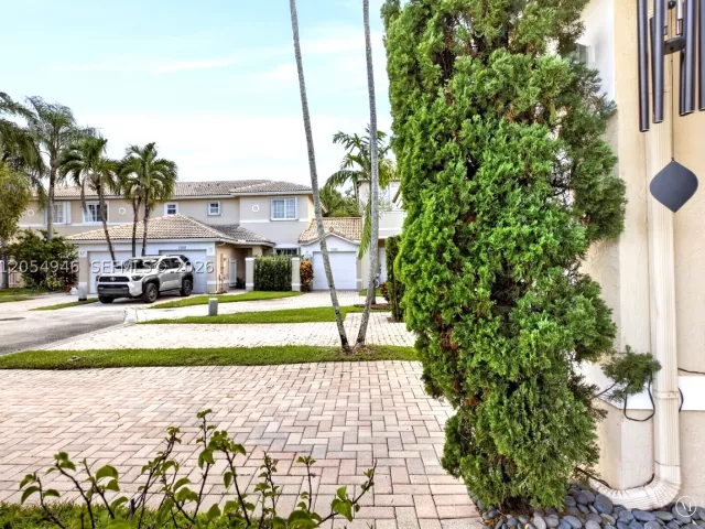 Продажа дома по адресу 17071 NW 22nd St - фото 8896829
