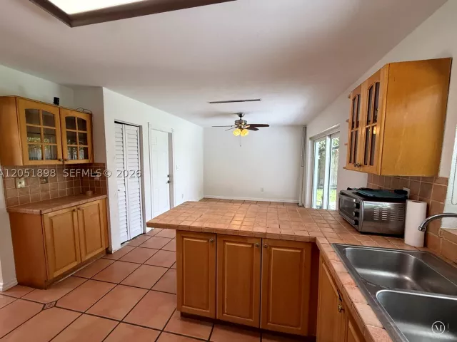Продажа дома по адресу 10601 SW 96th St - фото 8925244