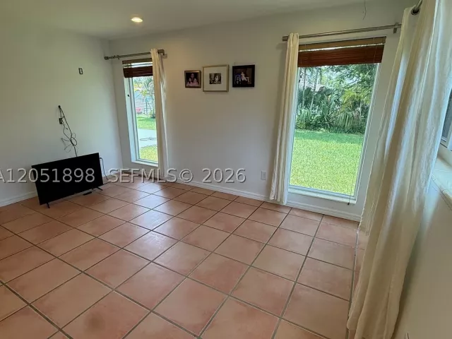 Продажа дома по адресу 10601 SW 96th St - фото 8925231