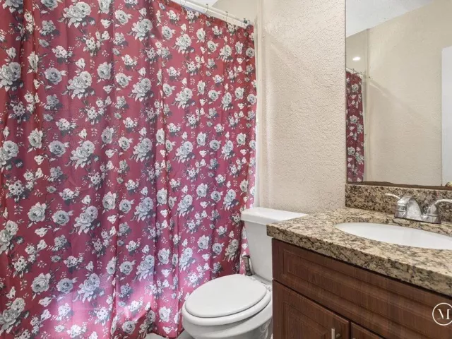 Продажа дома по адресу 1313 NW 13TH Court - фото 8896955