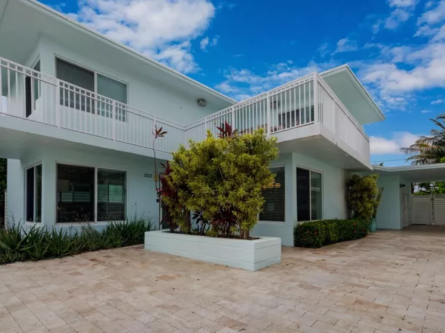 Продажа дома по адресу 3321 NE 16th Court - фото 8896744