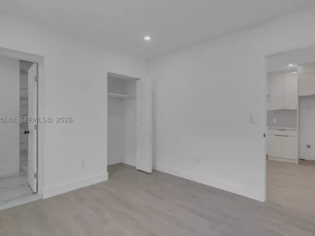 Продажа дома по адресу 2121 NW 86th Ter - фото 8947551