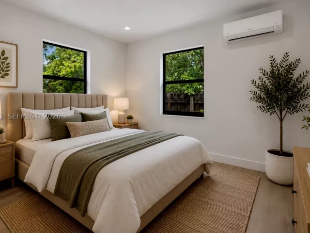 Продажа дома по адресу 2121 NW 86th Ter - фото 8947557