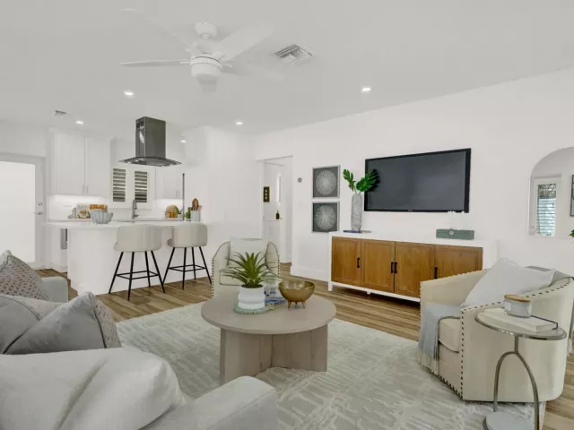 Продажа дома по адресу 1321 CORDOVA Road - фото 8898272