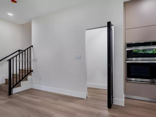 Продажа дома по адресу 283 NW 52nd St - фото 8897280