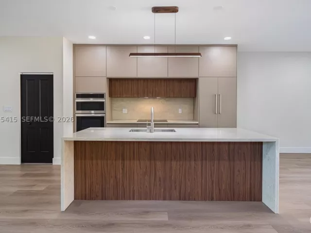 Продажа дома по адресу 283 NW 52nd St - фото 8897282