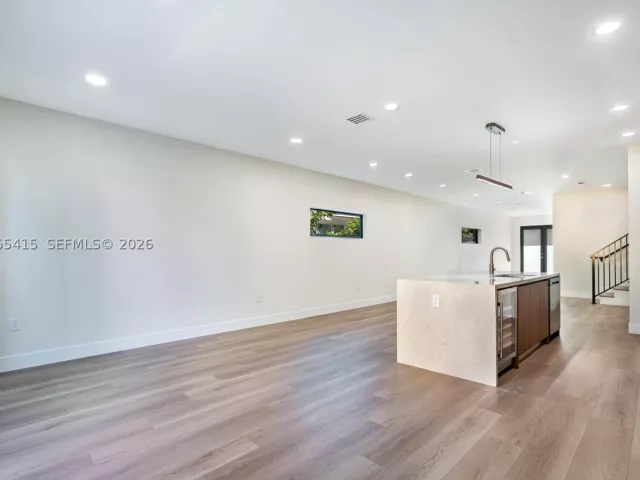 Продажа дома по адресу 283 NW 52nd St - фото 8897285