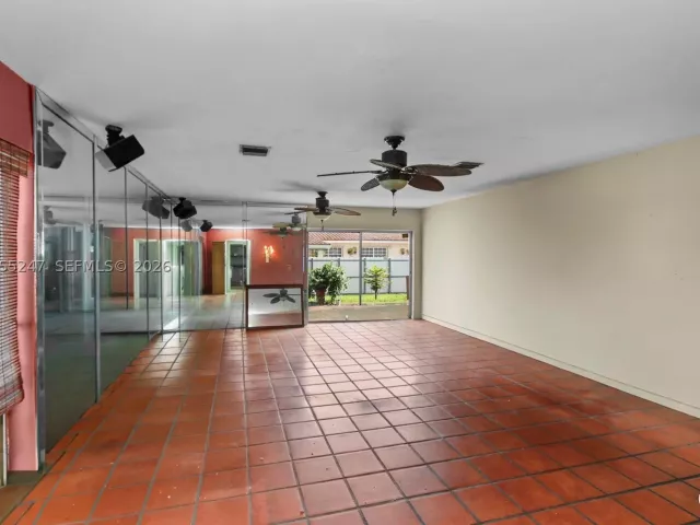 Продажа дома по адресу 12465 SW 33rd St - фото 8897796