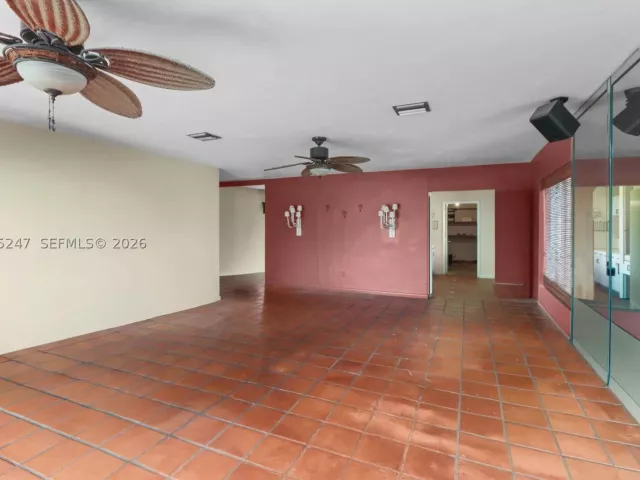 Продажа дома по адресу 12465 SW 33rd St - фото 8897797