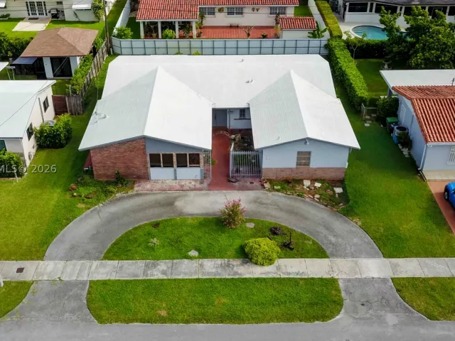 Продажа дома по адресу 12465 SW 33rd St - фото 8897789