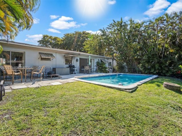 Продажа дома по адресу 3035 Hayes St - фото 9459089