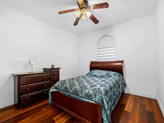 Продажа дома по адресу 11491 NW 82nd Terrace NW - фото 9477348