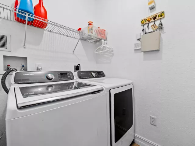 Продажа дома по адресу 11491 NW 82nd Terrace NW - фото 9477365