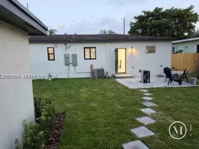Продажа дома по адресу 775 NW 83 Street - фото 8925109