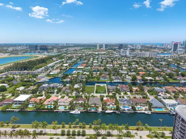 Продажа дома по адресу 460 Holiday Dr - фото 8897692