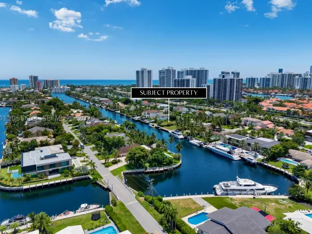 Продажа дома по адресу 460 Holiday Dr - фото 8897702