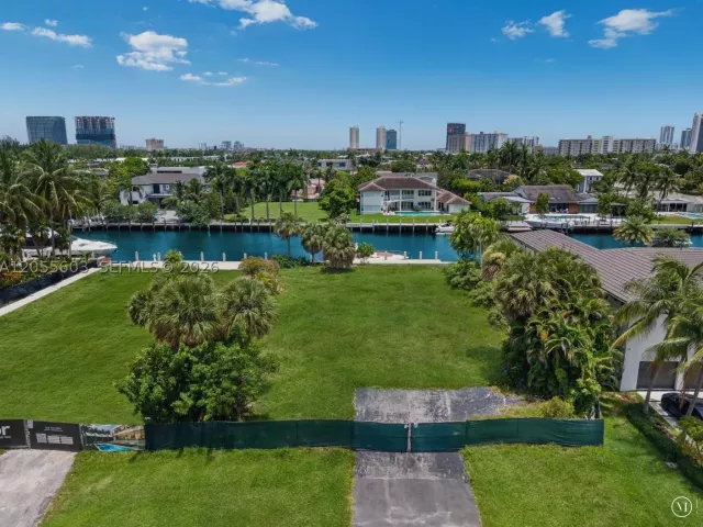 Продажа дома по адресу 460 Holiday Dr - фото 8897685