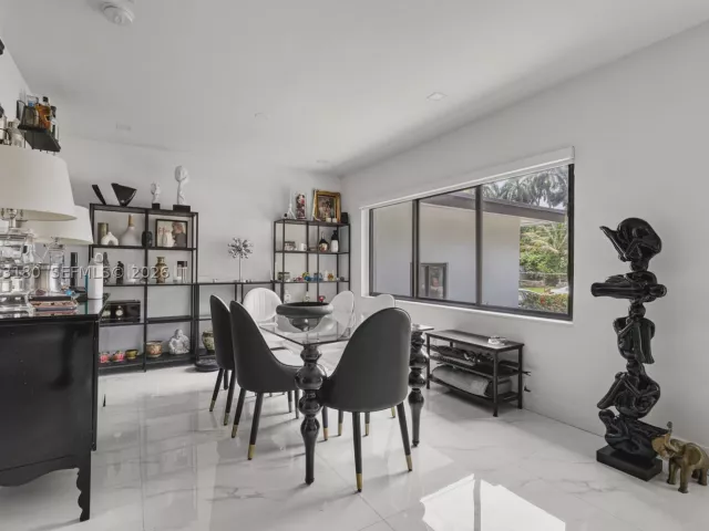 Продажа дома по адресу 106 NW 84th St - фото 9300569