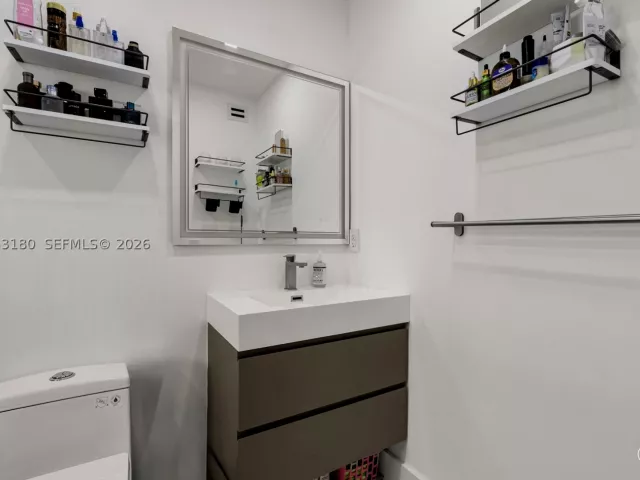 Продажа дома по адресу 106 NW 84th St - фото 9300572