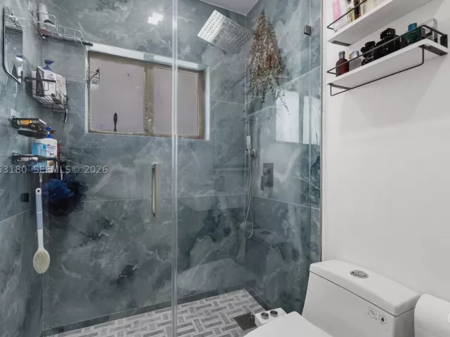 Продажа дома по адресу 106 NW 84th St - фото 9300573