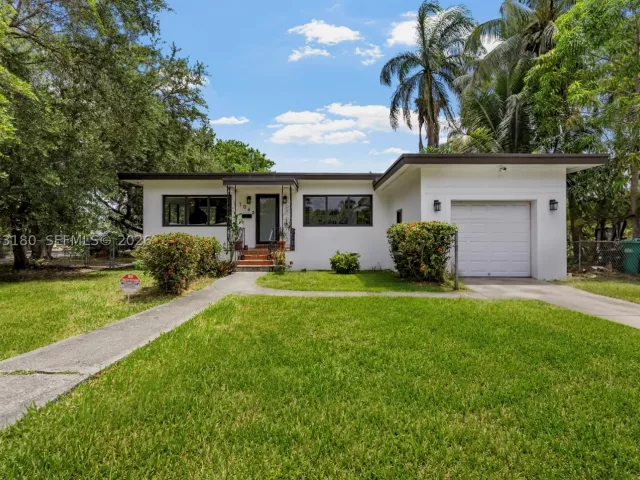 Продажа дома по адресу 106 NW 84th St - фото 9300561