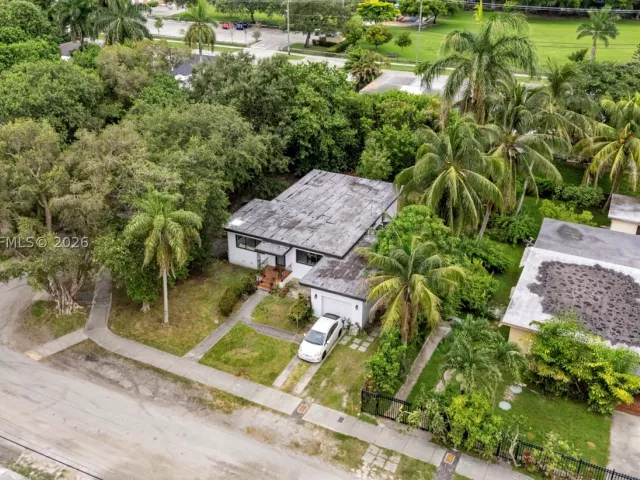 Продажа дома по адресу 106 NW 84th St - фото 9300581