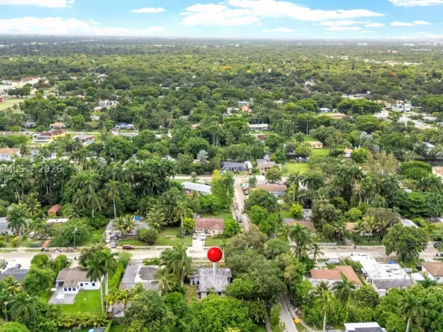 Продажа дома по адресу 106 NW 84th St - фото 9300584