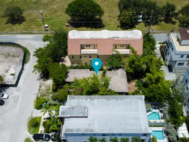 Продажа дома по адресу 640 NE 8TH Avenue - фото 8922810