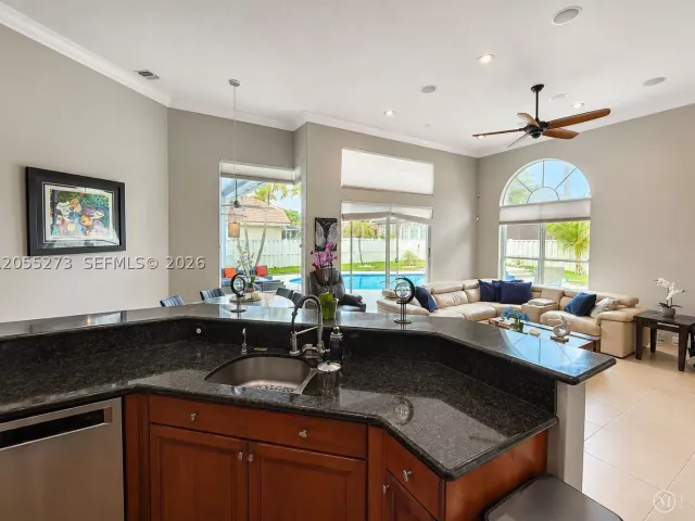 Продажа дома по адресу 13755 NW 18th Ct - фото 8901049