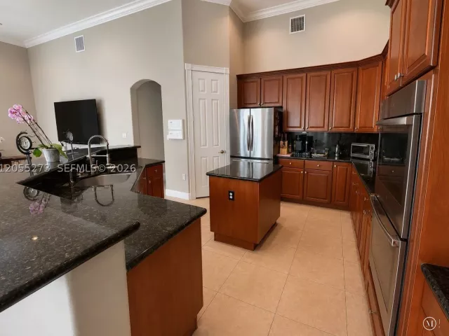 Продажа дома по адресу 13755 NW 18th Ct - фото 8901050