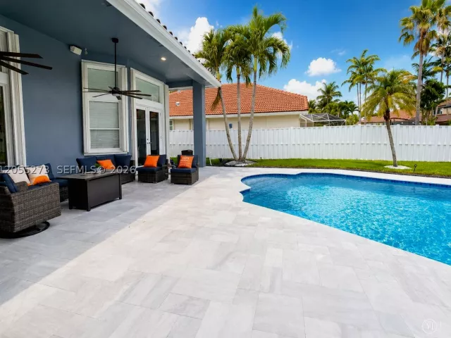 Продажа дома по адресу 13755 NW 18th Ct - фото 8901057