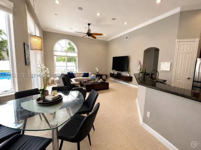 Продажа дома по адресу 13755 NW 18th Ct - фото 8901047