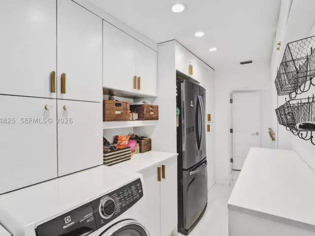 Продажа дома по адресу 19130 NE 21st Ave - фото 8898240