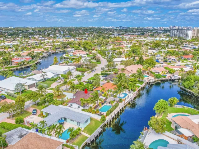 Продажа дома по адресу 1080 SE 9TH Avenue - фото 9268700