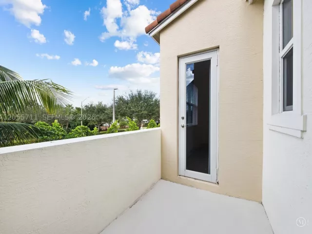 Продажа дома по адресу 1732 NW 124th Pl - фото 8898082