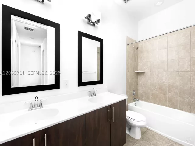 Продажа дома по адресу 1732 NW 124th Pl - фото 8898085