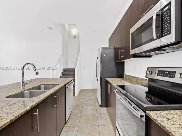 Продажа дома по адресу 1732 NW 124th Pl - фото 8898072