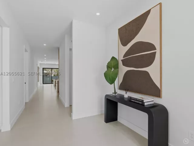 Продажа дома по адресу 1621 SW 11th Ter - фото 9196826