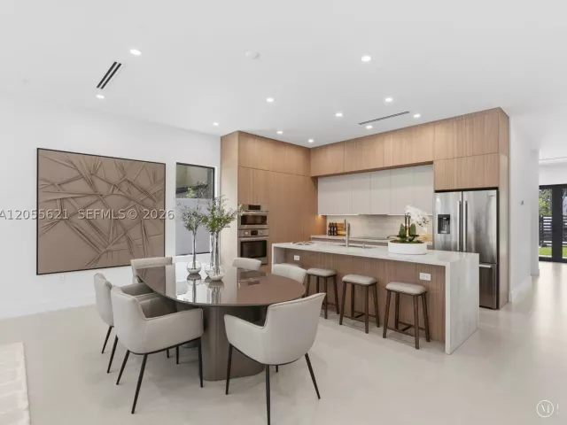 Продажа дома по адресу 1621 SW 11th Ter - фото 9196847