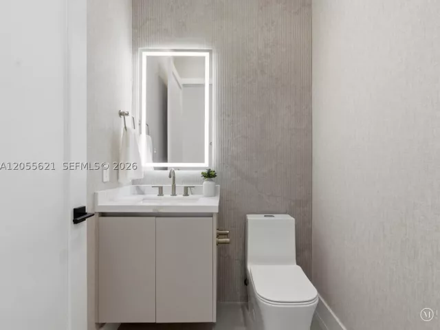 Продажа дома по адресу 1621 SW 11th Ter - фото 9196862